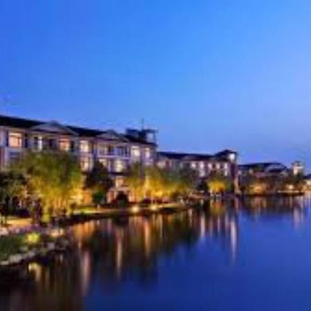 Crowne Plaza Hangzhou Xanadu Resort מראה חיצוני תמונה